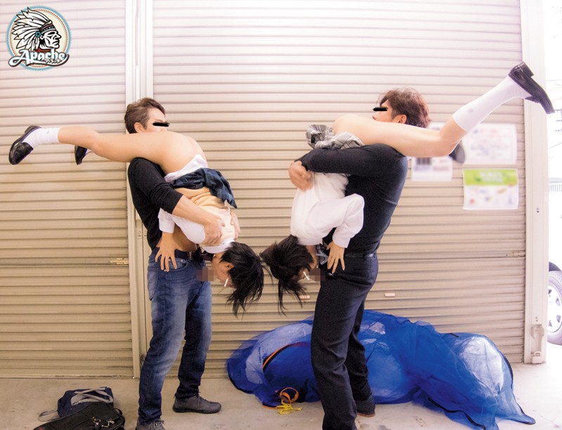 抱き上げ逆さイラマ